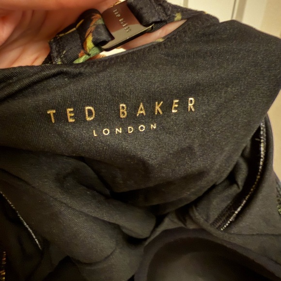 Ted Baker Saffiey Floral Print One Piece Swimsuit Size S Molded Cups Beach Vacay - Picture 8 of 12